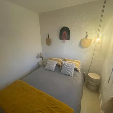 Apartmán Au Coeur De Ste Max, La Terracota 4 Pers Avec Parking