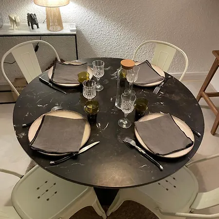 Au Coeur De Ste Max, La Terracota 4 Pers Avec Parking Apartmán