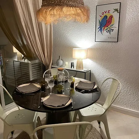 Apartmán Au Coeur De Ste Max, La Terracota 4 Pers Avec Parking *