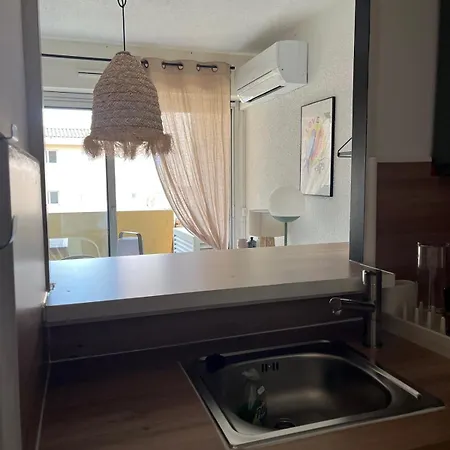 Au Coeur De Ste Max, La Terracota 4 Pers Avec Parking Apartmán