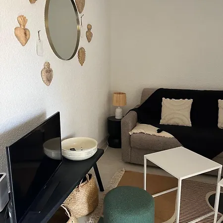 Apartmán Au Coeur De Ste Max, La Terracota 4 Pers Avec Parking