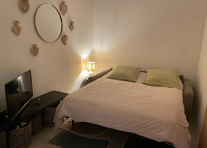 Au Coeur De Ste Max, La Terracota 4 Pers Avec Parking Apartmán